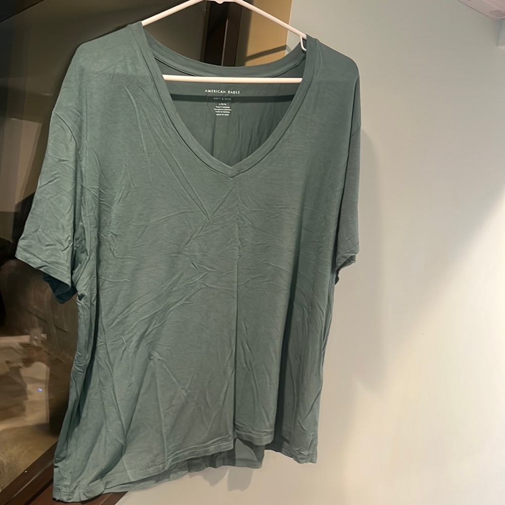 American Eagle top